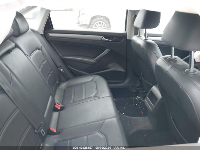 1VWAT7A3XFC115027 Volkswagen Passat 1.8t Limited Edition