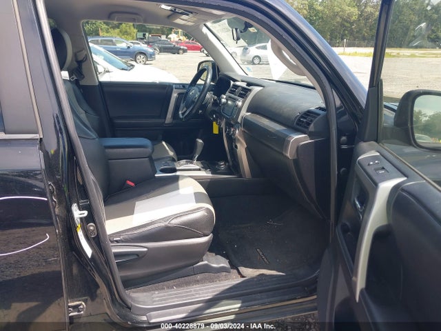 Toyota 4RUNNER SR5 2016 JTEBU5JR4G5302536 Image 5