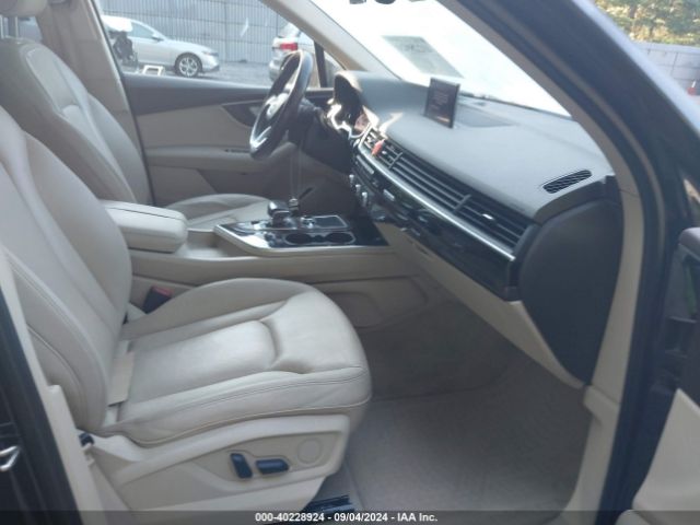 WA1LHAF75HD048947 Audi Q7 2.0t Premium