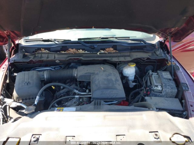 1C6RR7FG5JS302780 RAM 1500 Express Quad Cab 4x4 6'4 Box