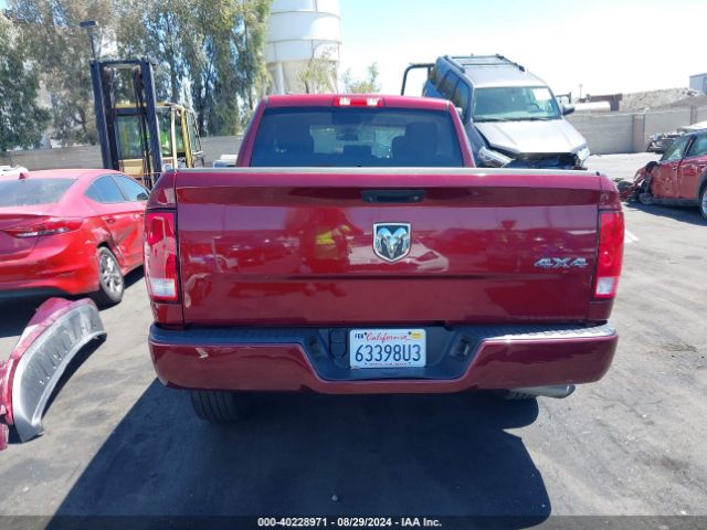 1C6RR7FG5JS302780 RAM 1500 Express Quad Cab 4x4 6'4 Box
