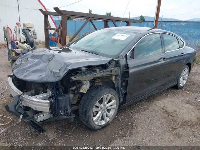 Chrysler 200 Limited 2015 1C3CCCAB4FN738776 Image 2