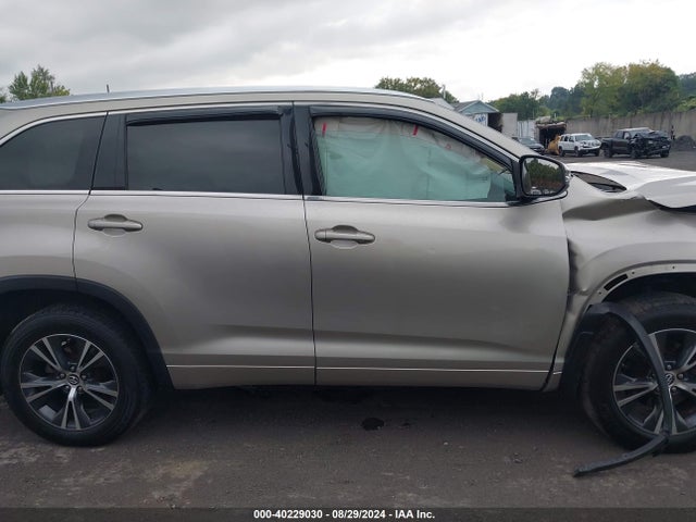 Toyota Highlander Xle V6 2016 5TDJKRFH4GS321174 Image 13