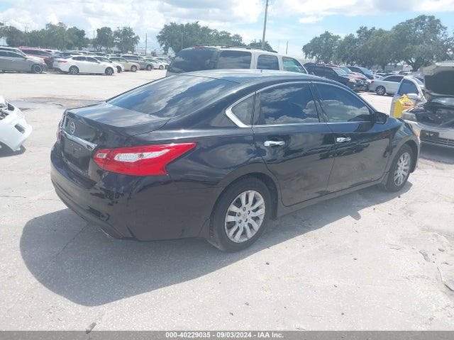 Nissan Altima 2.5 S 2017 1N4AL3AP5HC202616 Image 4