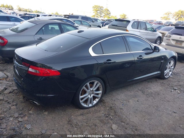 2011 JAGUAR XF SAJWA0GB0BLR89385 Photo 3