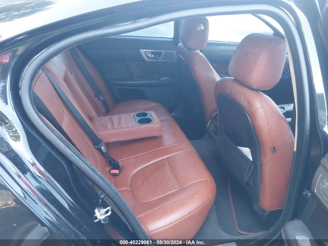 2011 JAGUAR XF SAJWA0GB0BLR89385 Photo 7