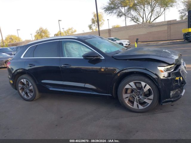 WA1AAAGE3NB020273 Audi E-tron Premium Quattro