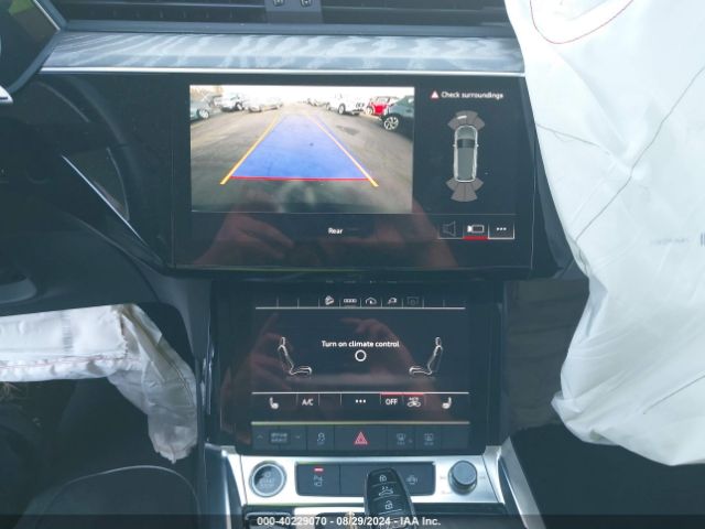 WA1AAAGE3NB020273 Audi E-tron Premium Quattro