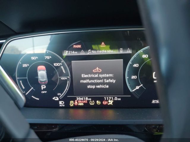 WA1AAAGE3NB020273 Audi E-tron Premium Quattro