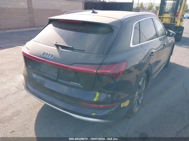 WA1AAAGE3NB020273 Audi E-tron Premium Quattro