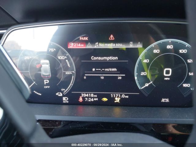 WA1AAAGE3NB020273 Audi E-tron Premium Quattro