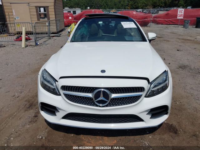 WDDWJ8DB8KF801640 Mercedes-Benz C 300