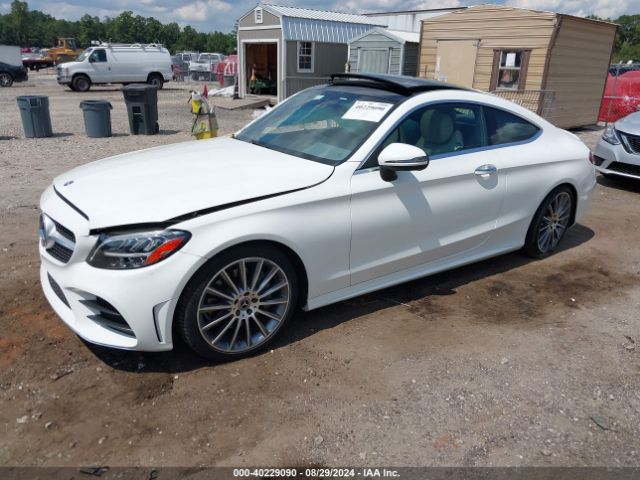 WDDWJ8DB8KF801640 Mercedes-Benz C 300