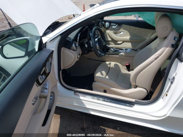 WDDWJ8DB8KF801640 Mercedes-Benz C 300