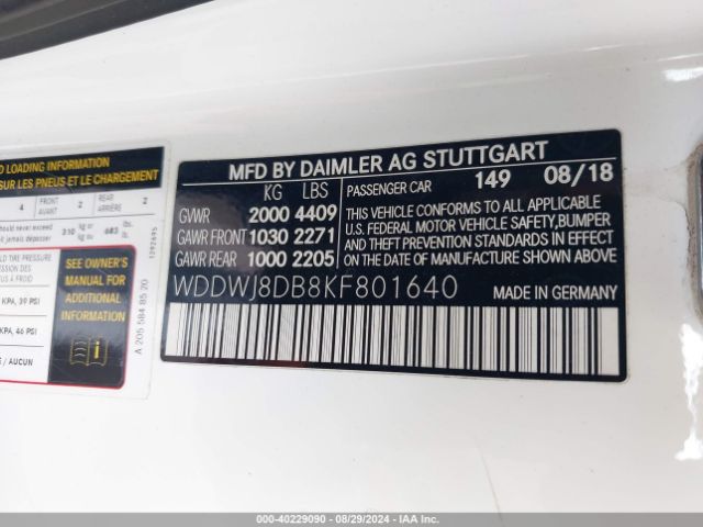 WDDWJ8DB8KF801640 Mercedes-Benz C 300