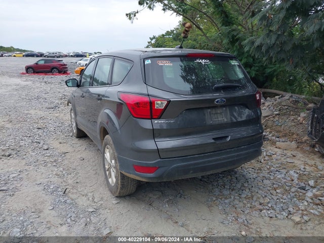 Ford ESCAPE S 2019 1FMCU0F71KUB93336 Image 3