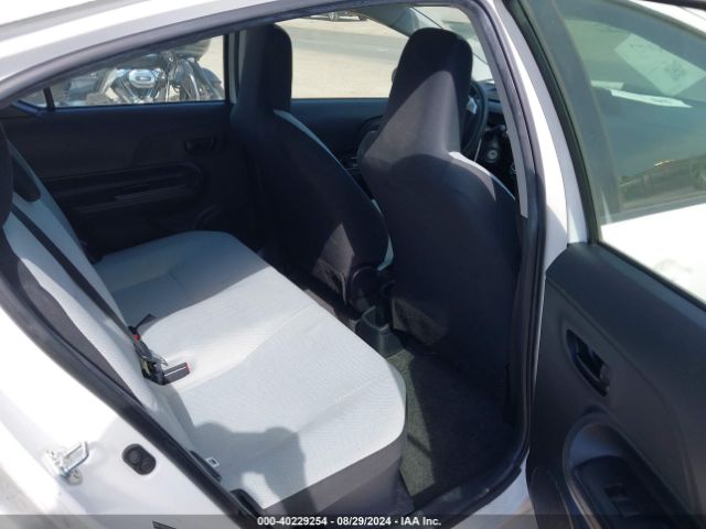 JTDKDTB33F1586170 Toyota Prius C One
