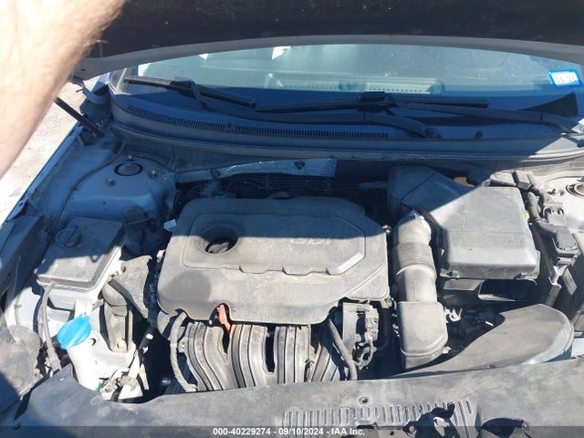 Hyundai SONATA SE 2015 5NPE24AF1FH180904 Image 10