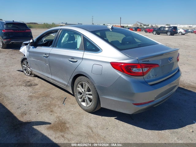 Hyundai SONATA SE 2015 5NPE24AF1FH180904 Image 3