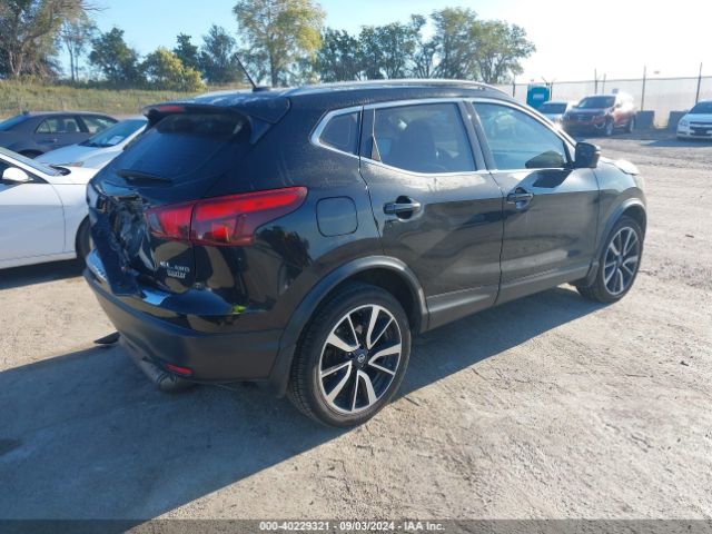 JN1BJ1CR8JW294335 Nissan Rogue Sport Sl
