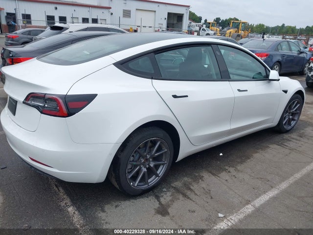 2022 TESLA MODEL 3 5YJ3E1EB5NF339229 Photo 3