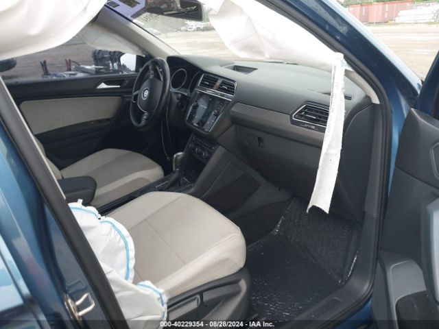3VV3B7AX5KM183974 Volkswagen Tiguan 2.0t Se/2.0t Sel/2.0t Sel R-line/2.0t Sel R-line Black