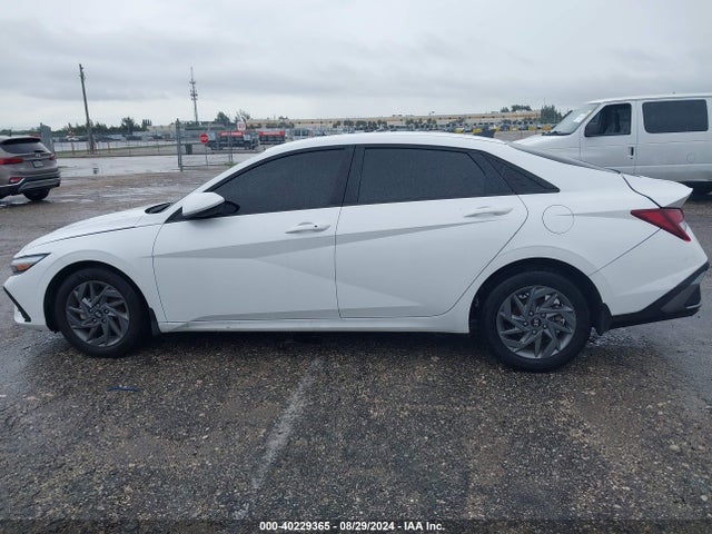 Hyundai ELANTRA SEL 2024 KMHLM4DG5RU657815 Image 13