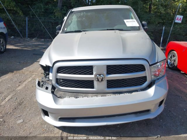 1C6RR7FG7JS327003 RAM 1500 Express Quad Cab 4x4 6'4 Box