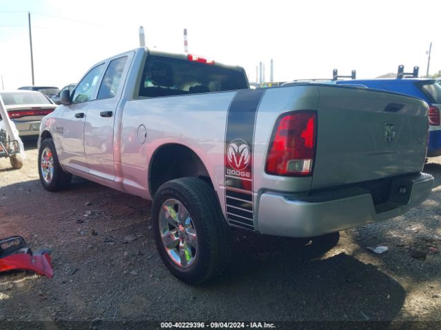 1C6RR7FG7JS327003 RAM 1500 Express Quad Cab 4x4 6'4 Box