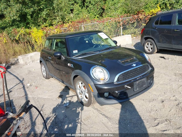 2011 MINI COOPER S WMWSV3C5XBTY10835 Photo 0