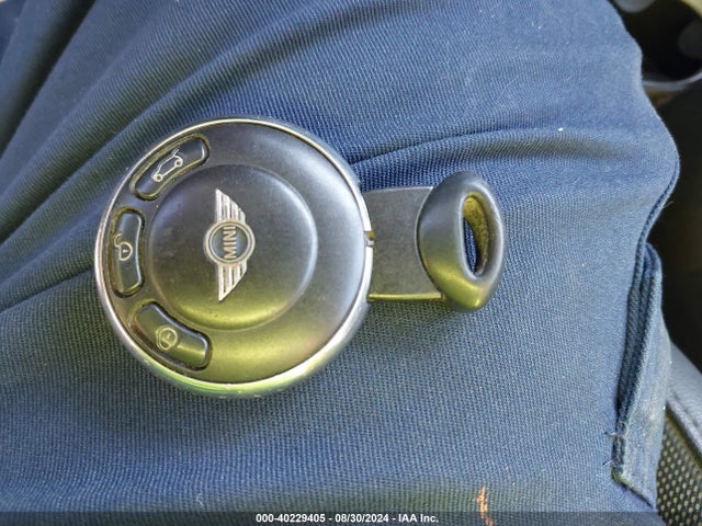 2011 MINI COOPER S WMWSV3C5XBTY10835 Photo 10