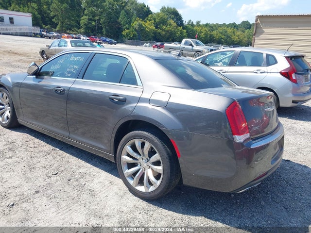 2C3CCAAG1JH191645 Chrysler 300 Touring