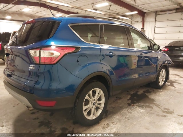 Ford ESCAPE SE 2018 1FMCU9GDXJUA90679 Image 4