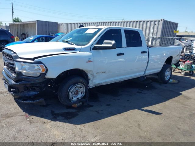 3C6UR5HL0NG327432 RAM 2500 Tradesman  4x4 8' Box
