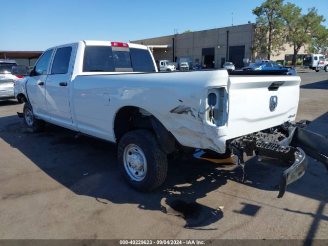 3C6UR5HL0NG327432 RAM 2500 Tradesman  4x4 8' Box