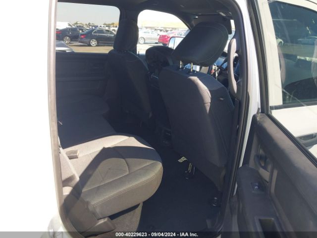 3C6UR5HL0NG327432 RAM 2500 Tradesman  4x4 8' Box