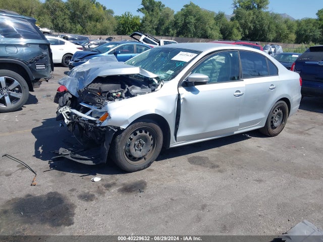 3VWD17AJ4EM225974 Volkswagen Jetta 1.8t Se