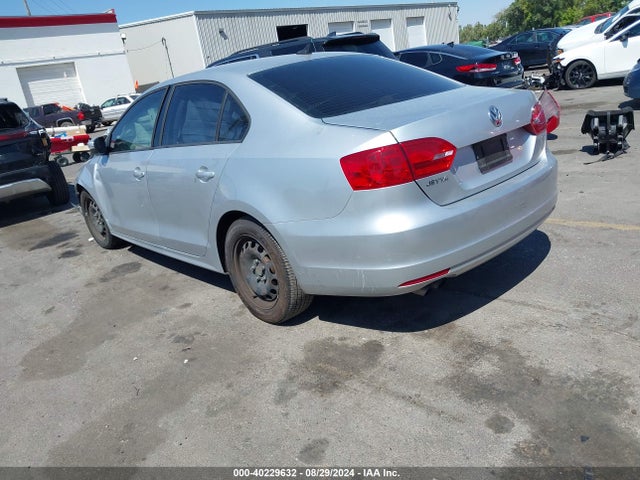 3VWD17AJ4EM225974 Volkswagen Jetta 1.8t Se