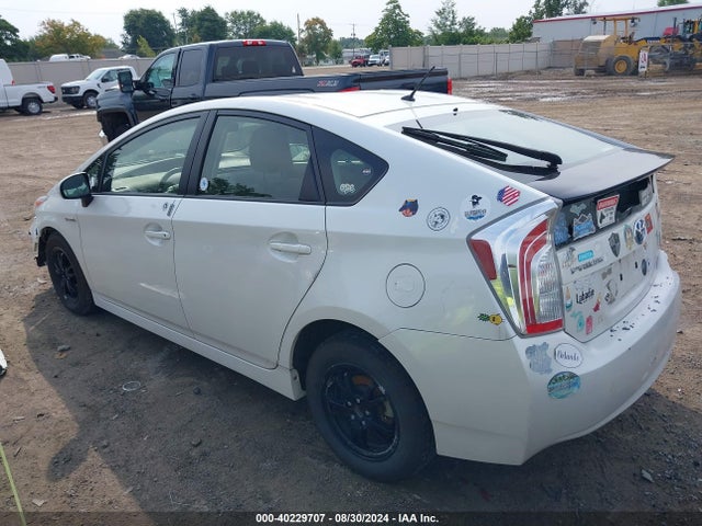 Toyota Prius Two 2015 JTDKN3DU2F0396160 Image 3