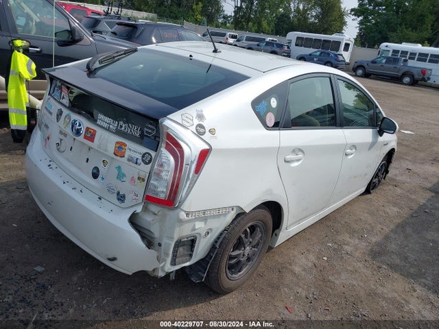 Toyota Prius Two 2015 JTDKN3DU2F0396160 Image 4