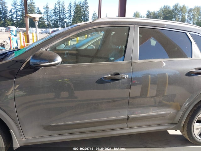 KNDCC3LG9L5072837 KIA Niro Ev Ex