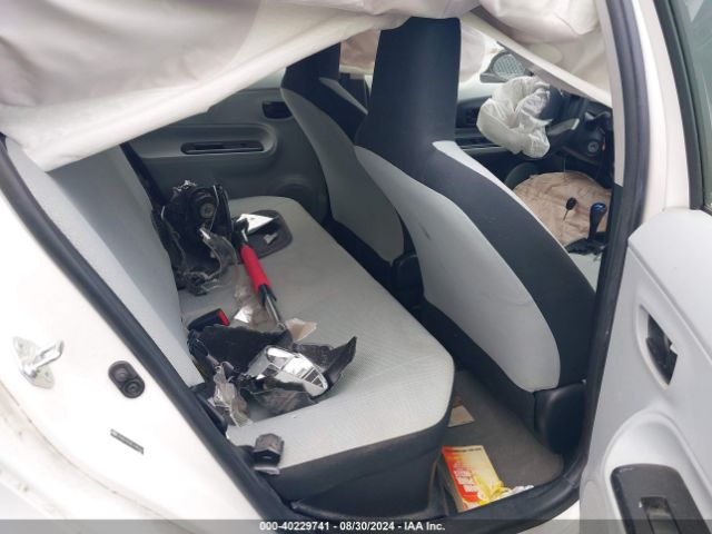 JTDKDTB38E1085967 Toyota Prius C One