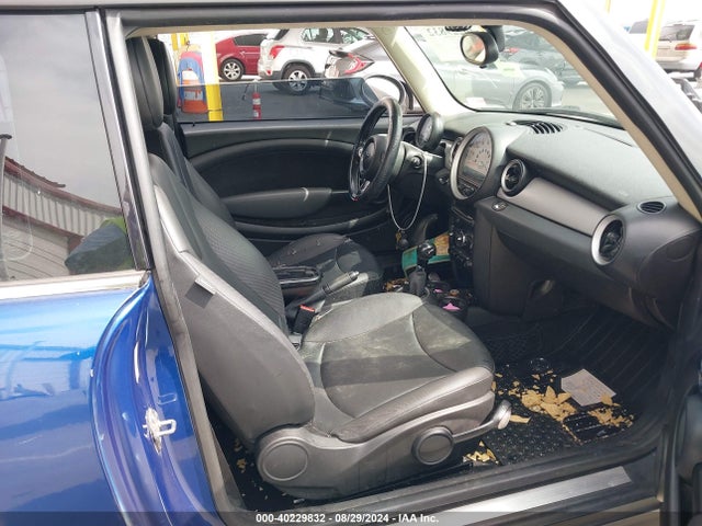 2012 MINI COOPER WMWSU3C52CT256792 Photo 4