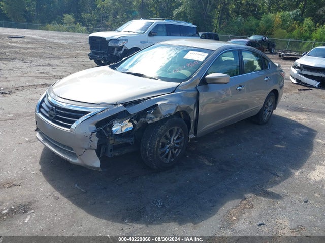 Nissan Altima 2.5 S 2015 1N4AL3AP9FN913981 Image 2