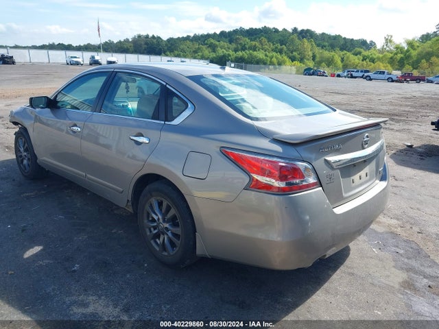 Nissan Altima 2.5 S 2015 1N4AL3AP9FN913981 Image 3