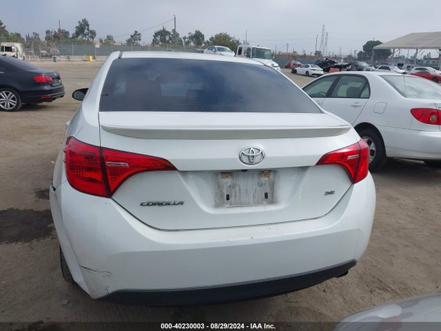 Toyota COROLLA SE 2018 5YFBURHE0JP780123 Image 16