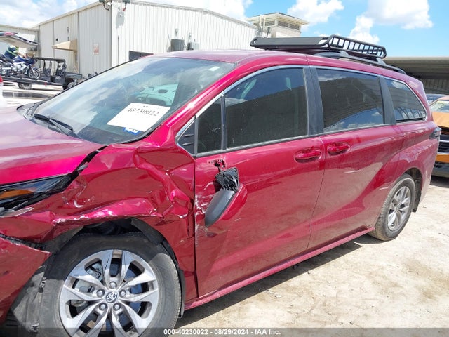 Toyota SIENNA LE 2023 5TDKRKEC0PS143695 Image 14