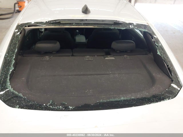 1G1ZC5ST0JF214996 Chevrolet Malibu 1fl