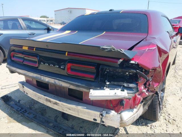 2C3CDZAG4KH587372 Dodge Challenger Sxt