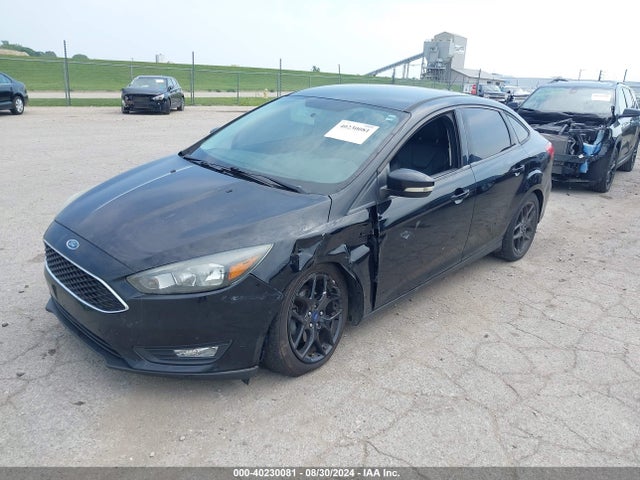 Ford FOCUS SE 2016 1FADP3F24GL330262 Image 2